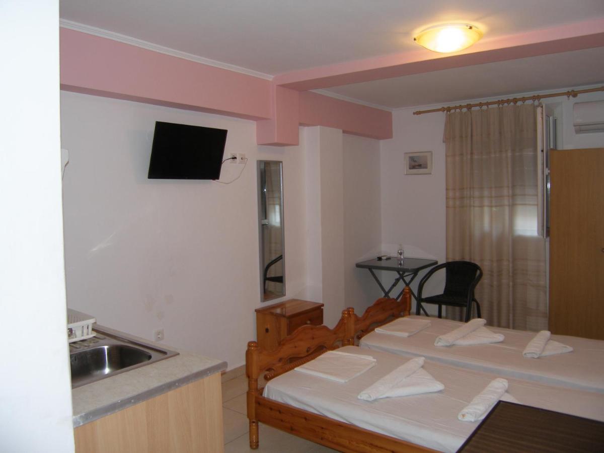 Efi Apartments 미리나 외부 사진